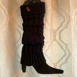 Black leg warmers
